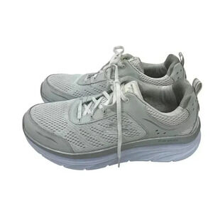 Skechers D'Lux Walker Size 11 Relaxed Fit White Sneakers Athletic Walking Shoes